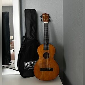 Mahalo Hano 4-string concert Ukulele